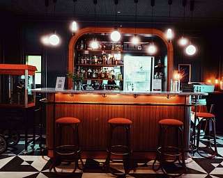 Bar Lounge